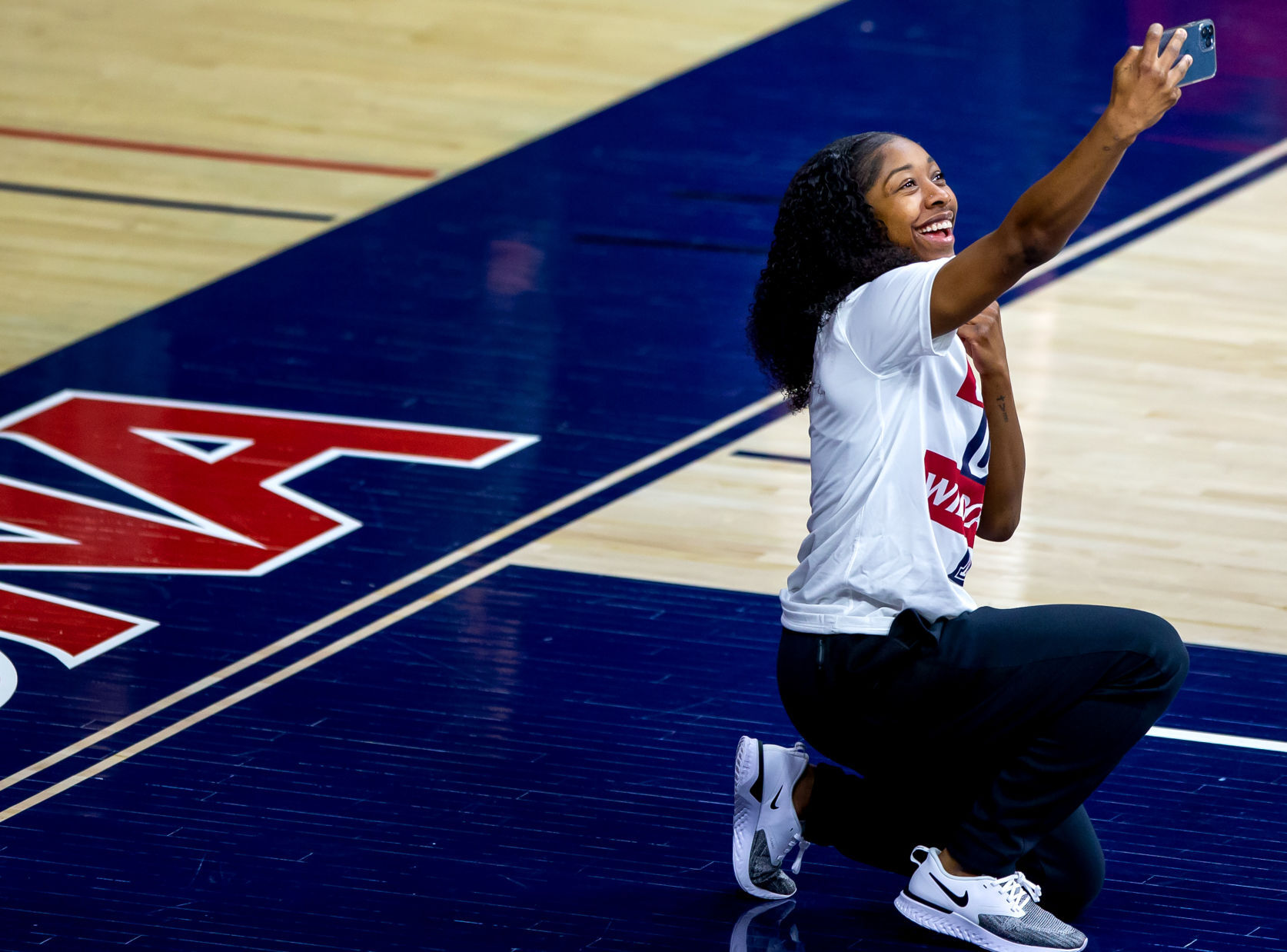 031621-spt-ua womens hoops-p4.JPG